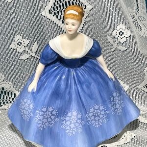 Royal Doulton 1968 Bone China Figurine Nina HN2347